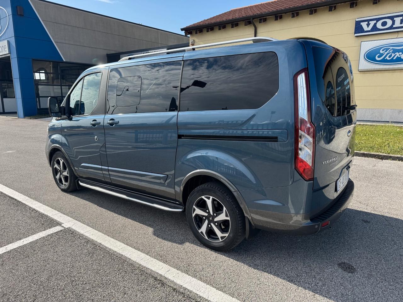 Ford Tourneo Custom Active 2.0 Diesel-Hybrid 185CV 8 posti
