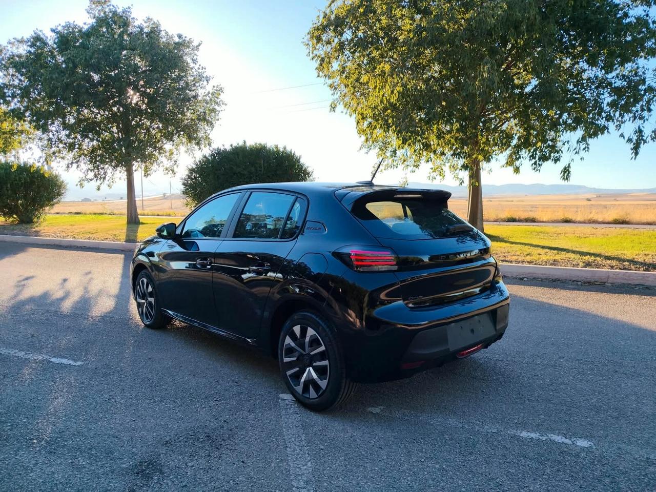Peugeot 208 Hybrid 110 e-DCS6 Style