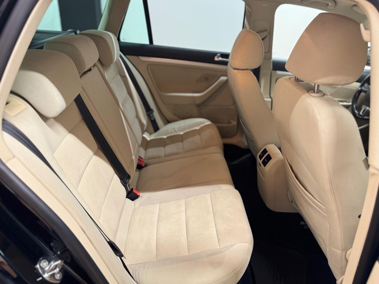 Volkswagen Golf Variant 1.6 TDI DPF Highline