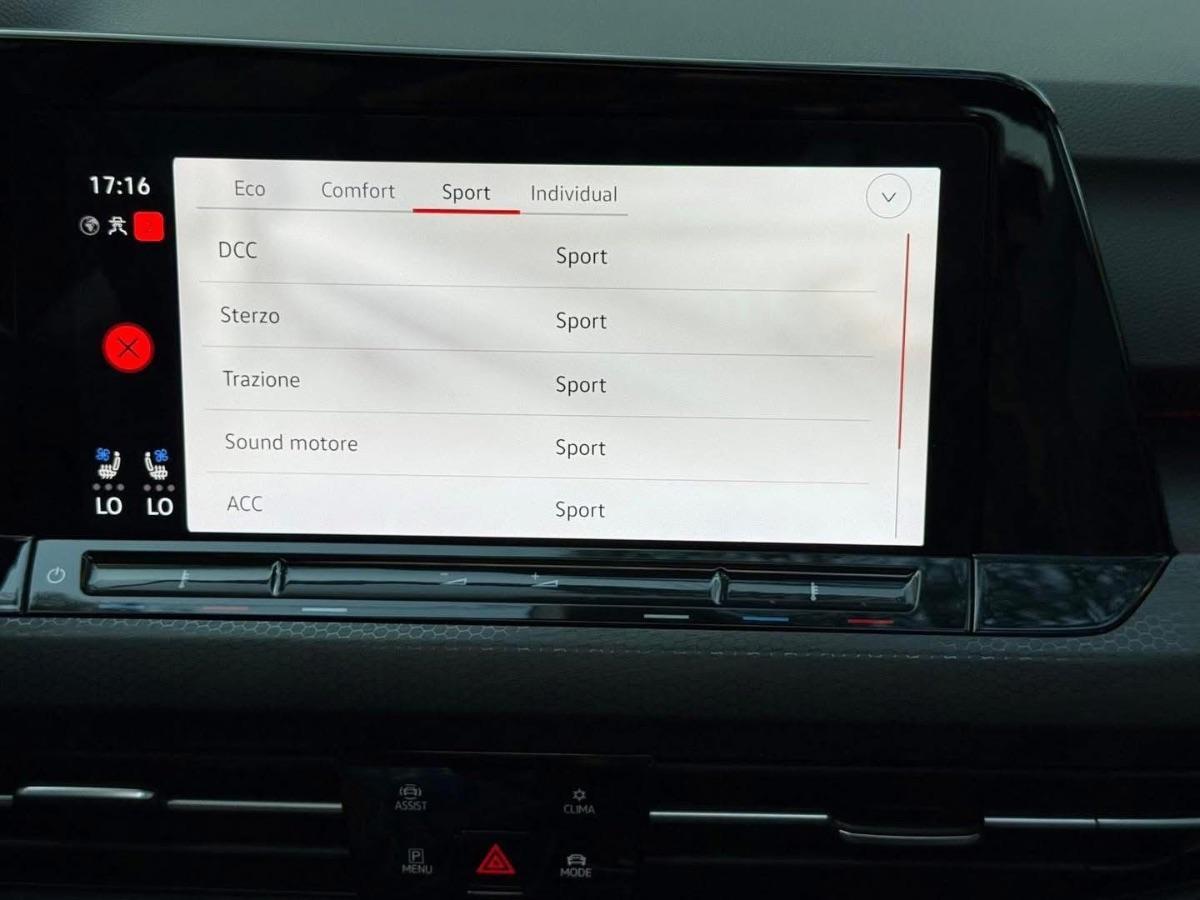 Volkswagen Golf 8 GTI 2.0 TSI 245 CV