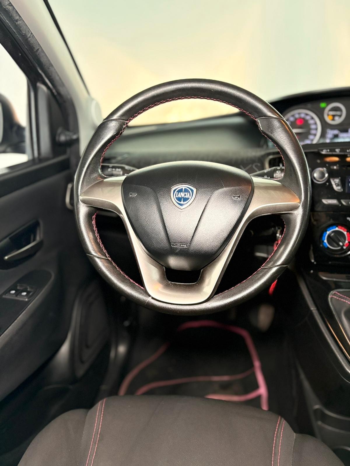 Lancia Ypsilon 1.2 69 CV 5 porte GPL Ecochic Gold