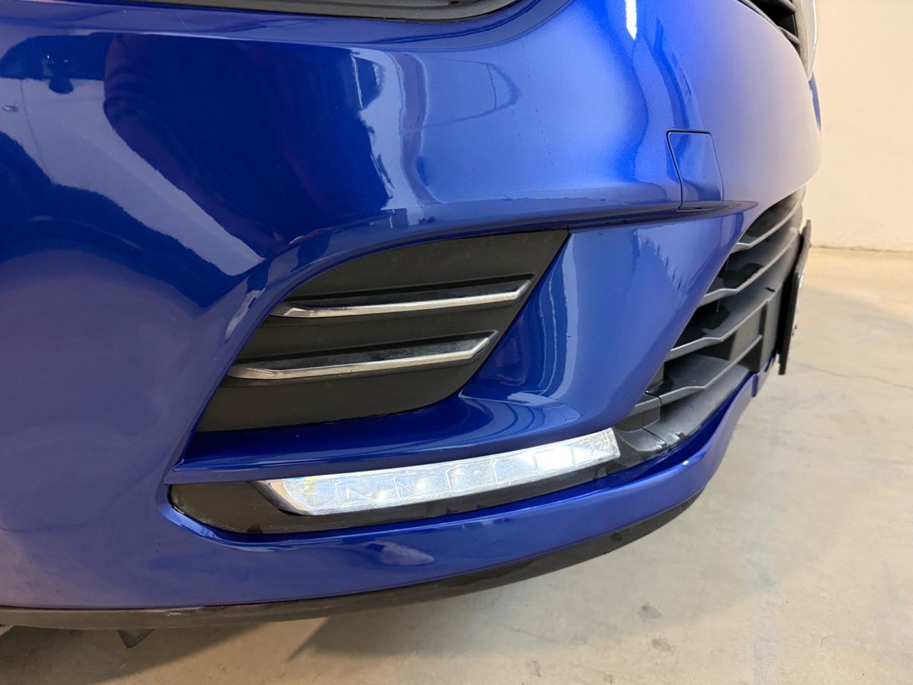 Renault Clio 1.5 dci 75 CV Moschino 5P