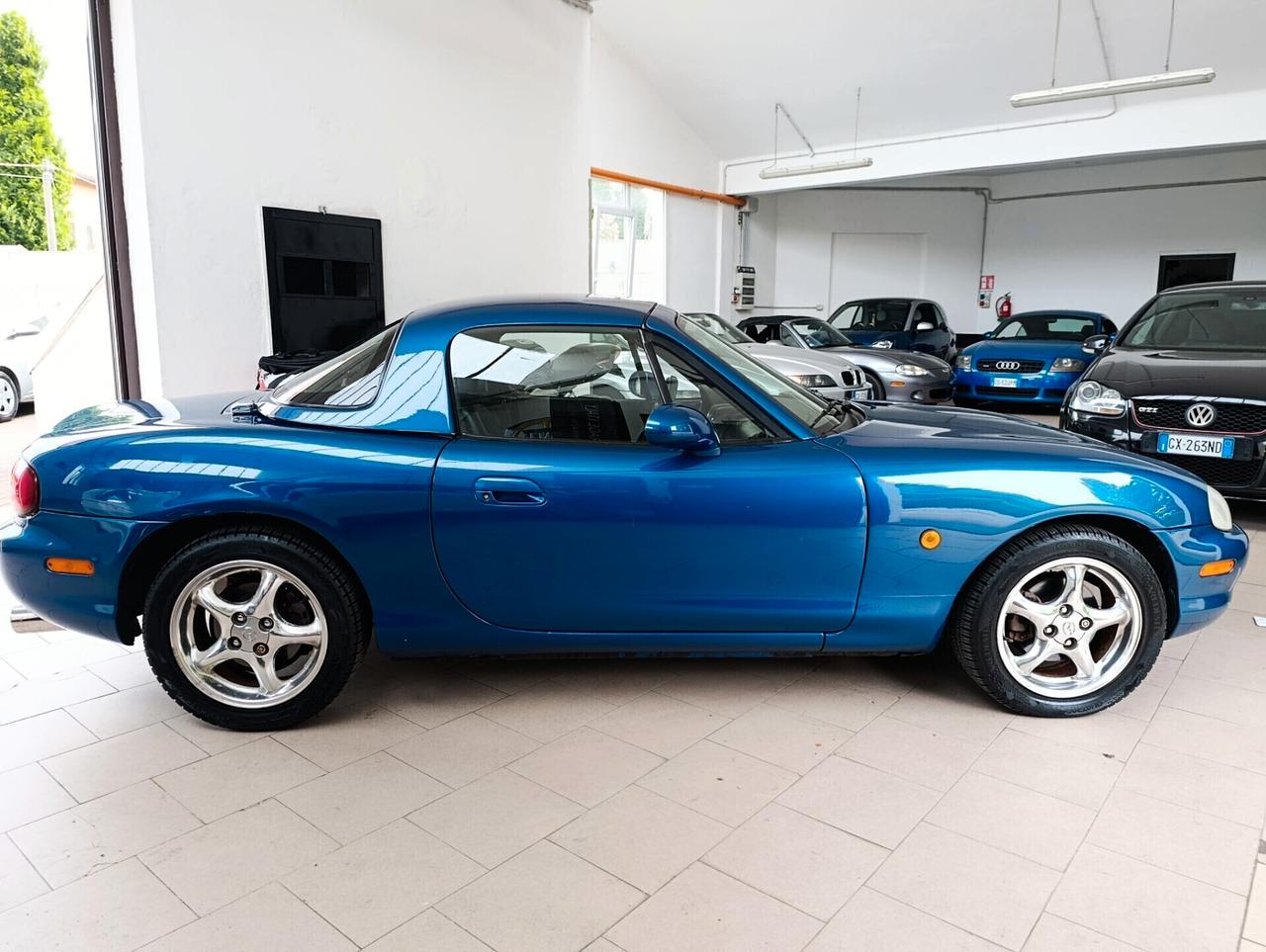 Mazda MX-5 1.8i 16V cat 10th Anniversary HARD TOP