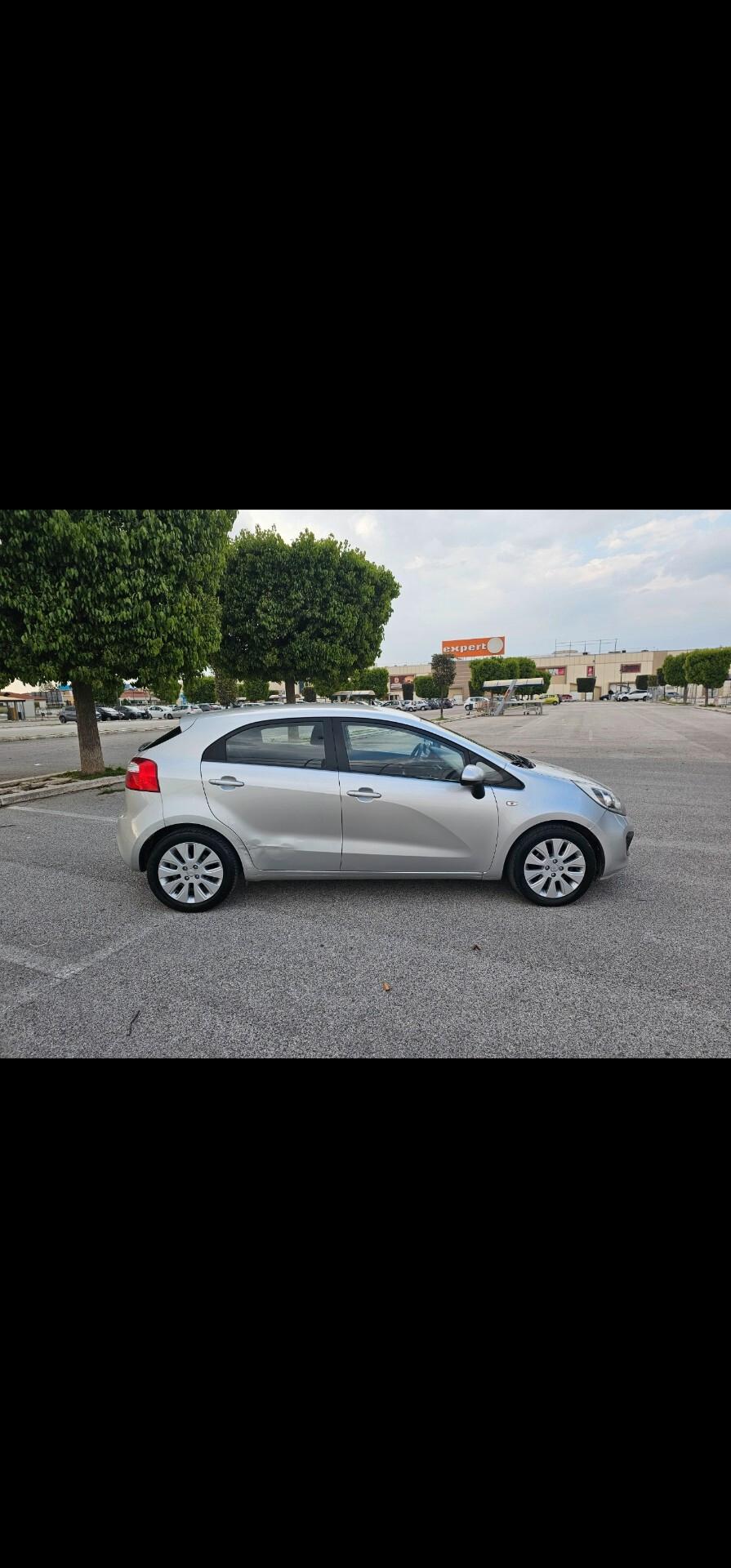 Kia Rio 1.1 CRDi WGT 5p. LX