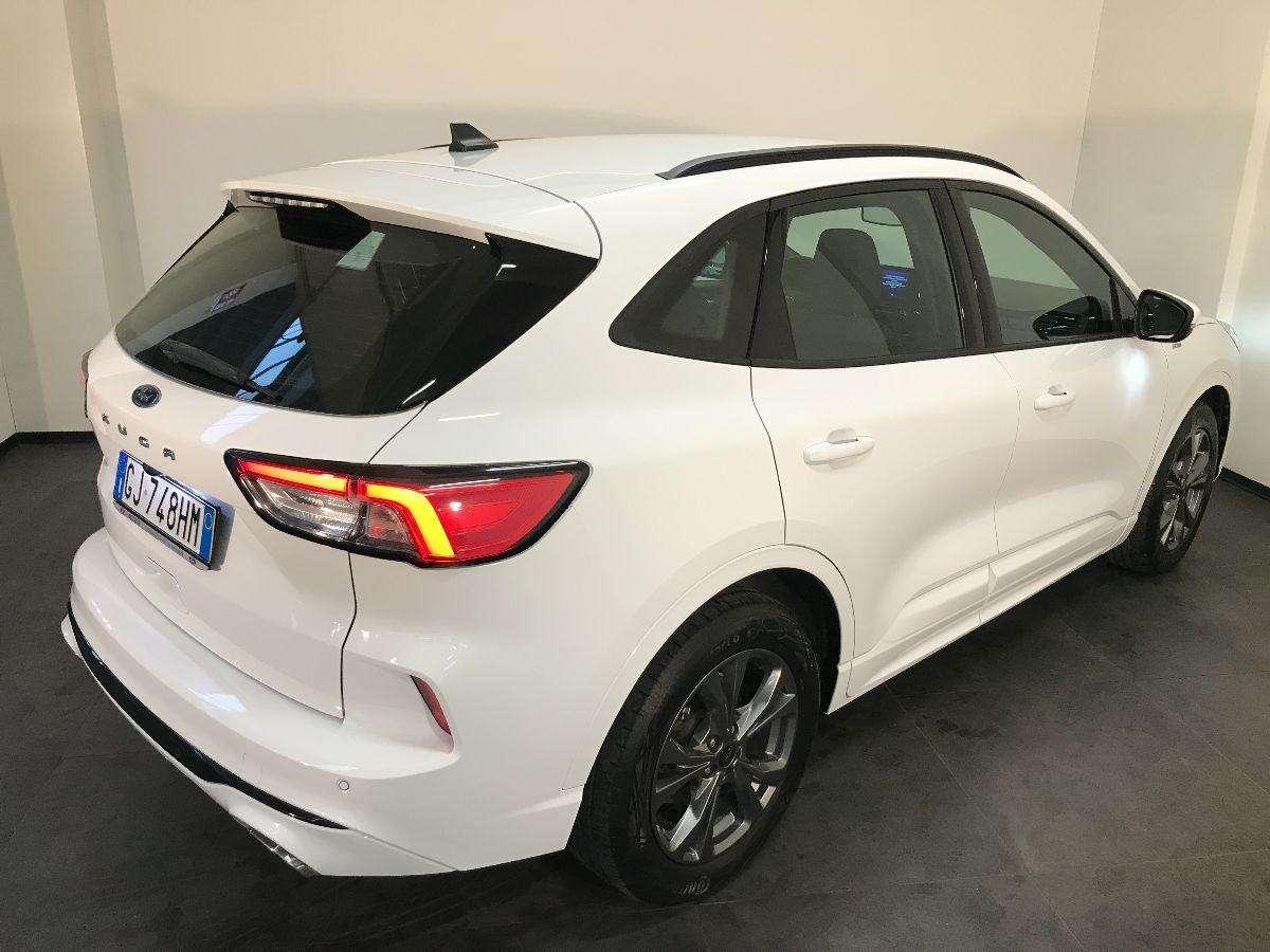 Ford Kuga 1.5 TDCI 120 CV S&S 2WD P. ST-Line