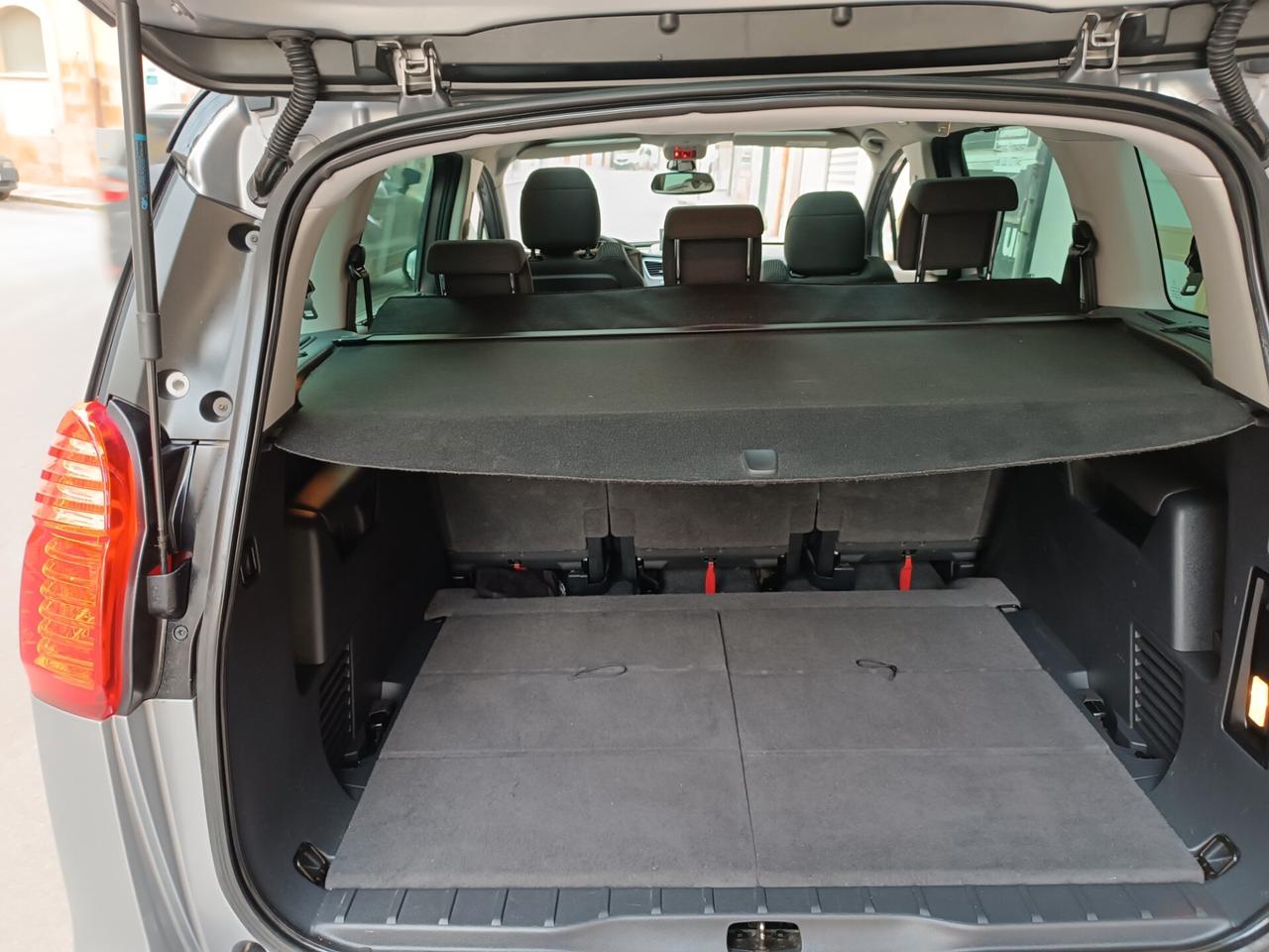 Peugeot 5008 1.6 HDi 115CV ALLURE 7 POSTI TETTO NAVI CAMERA