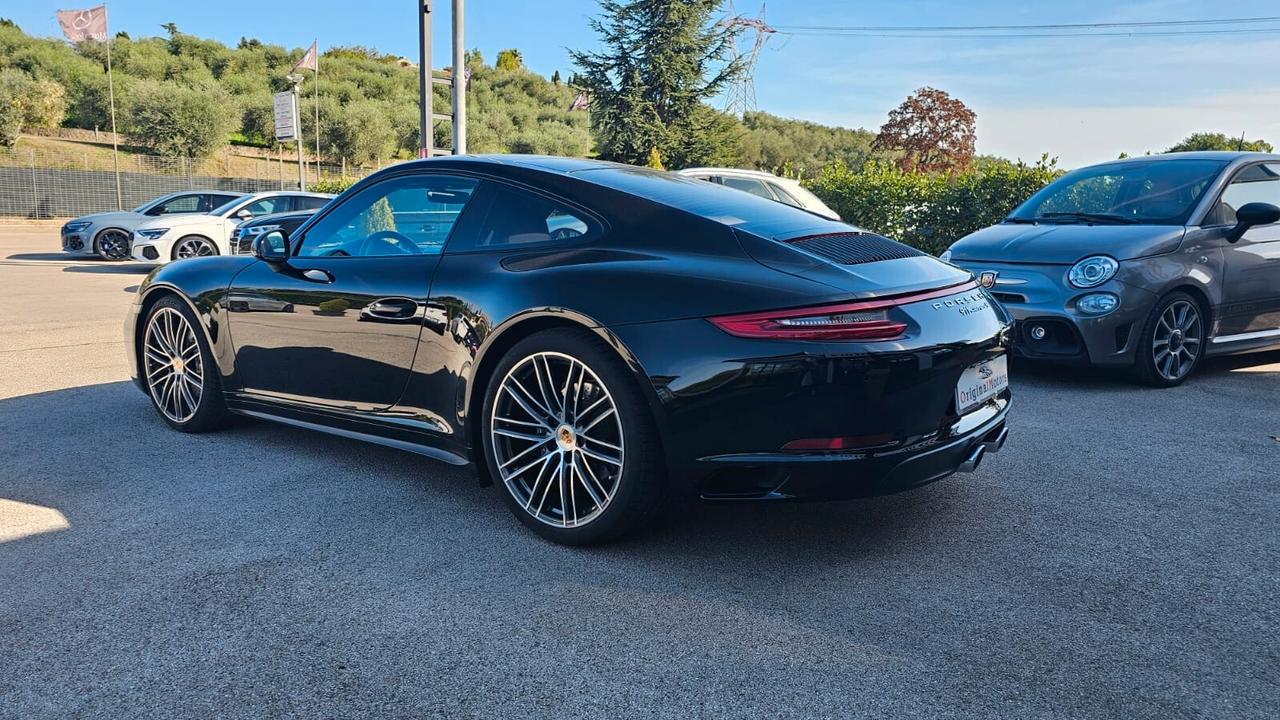 Porsche 911 3.0 Carrera 4 Coupé