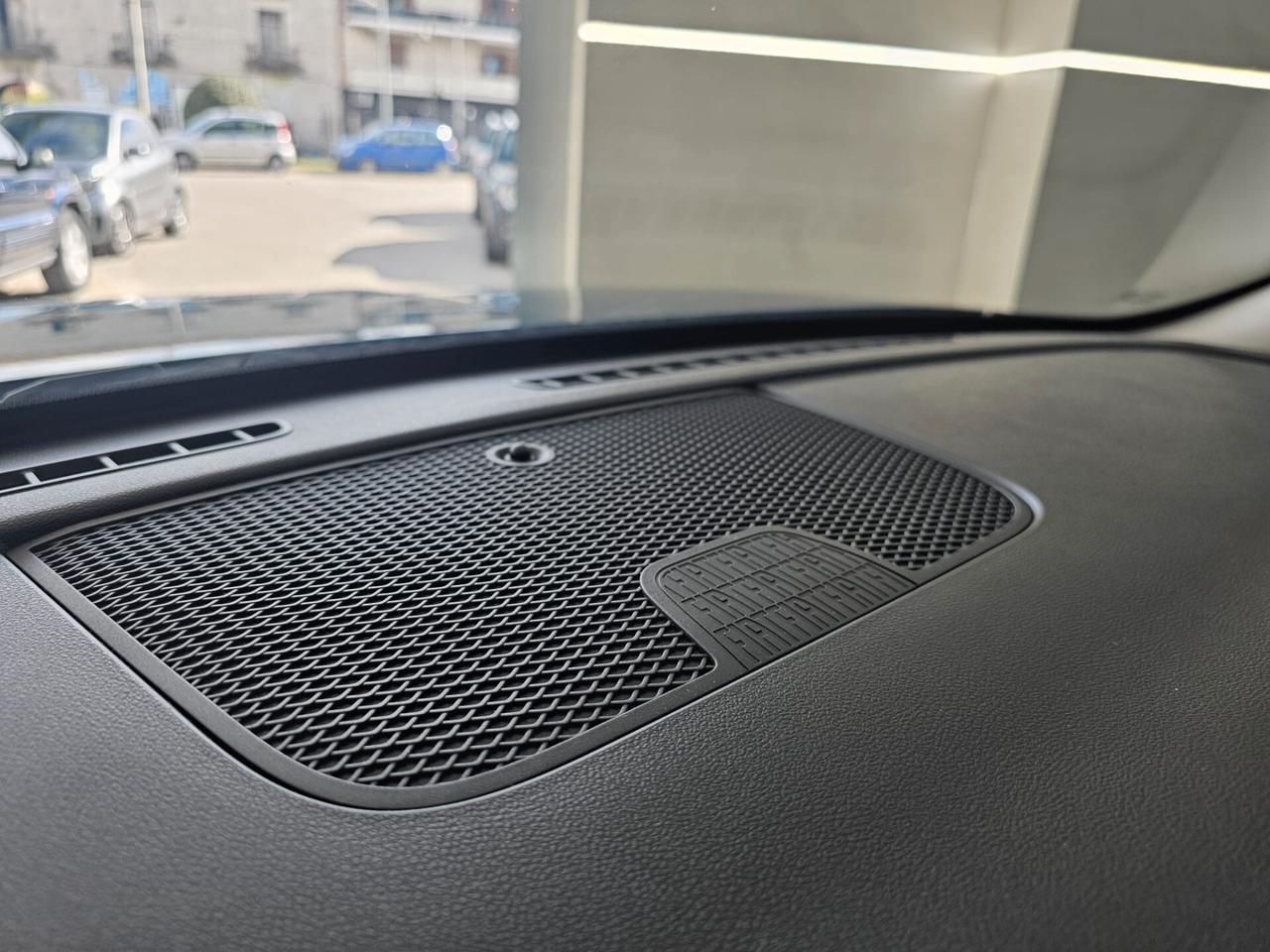 NUOVA FIAT 600 LOUNGE EDITION 1.2 MILD-HYBRID 101CV DCT AUTOMATIC