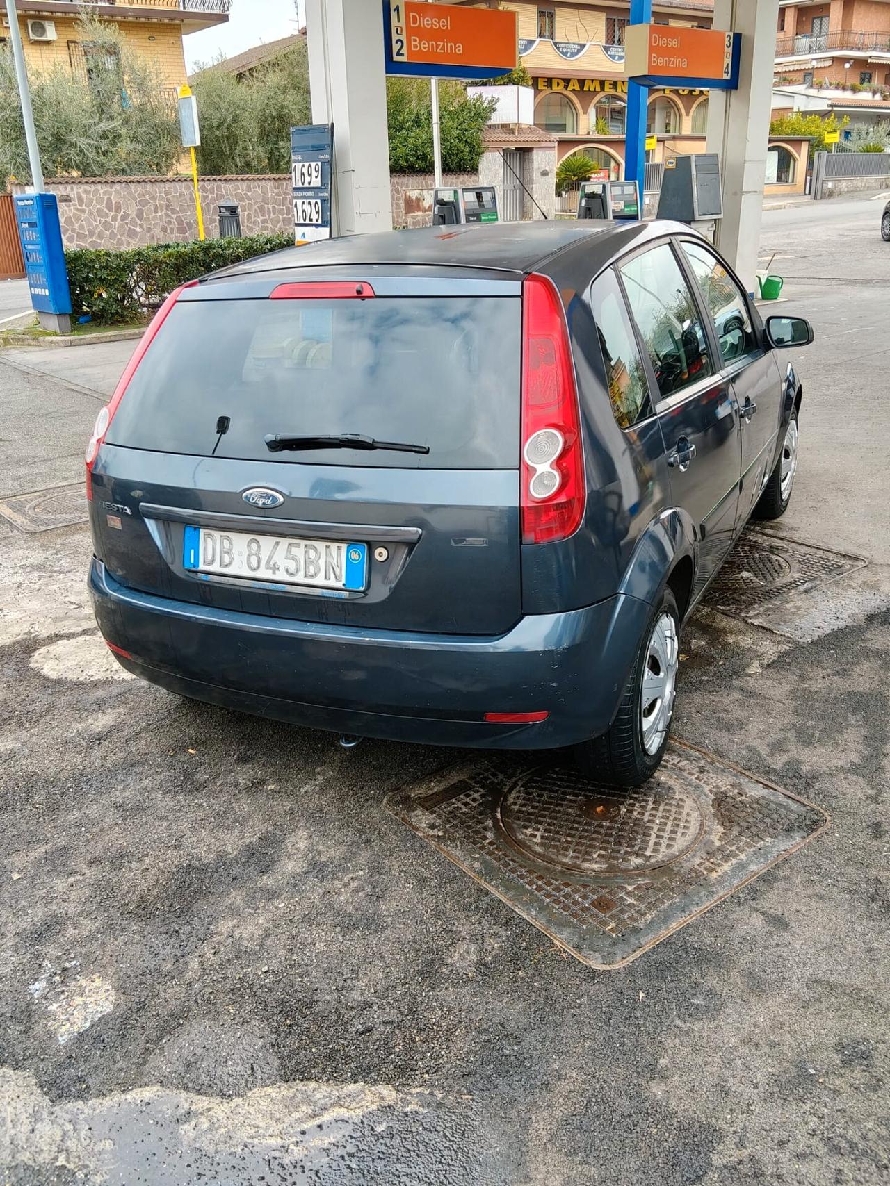 Ford Fiesta 1.4 16V 5p. Ghia