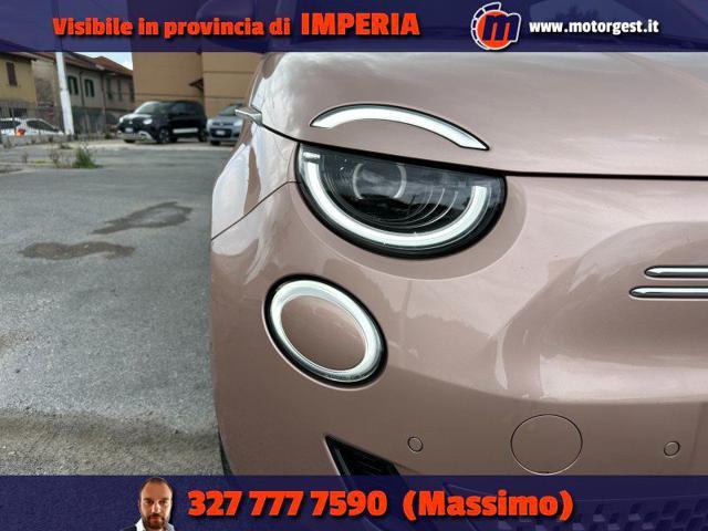 FIAT 500e 3+1 42 kWh La Prima OroRosa