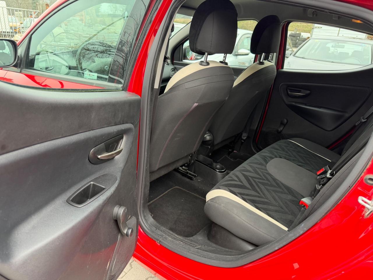 Lancia Ypsilon 1.2 69 CV 5 porte Platinum