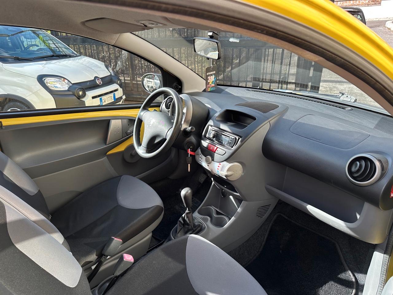 Peugeot 107 1.0 3P. 03/2009 KM.76081 UNIPRO.