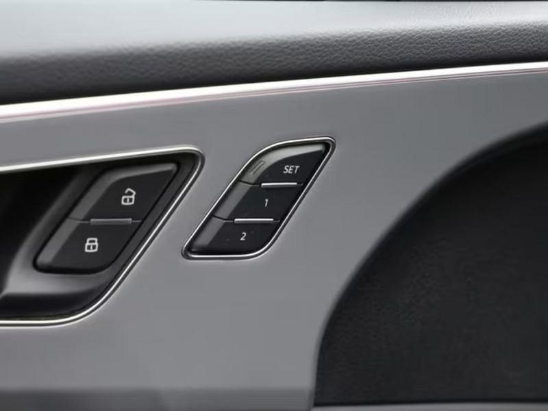 Audi Q8 Q8 SUV 45 TDI quattro tiptronic MATRIX LED CAMERA 360° HEAD-UP