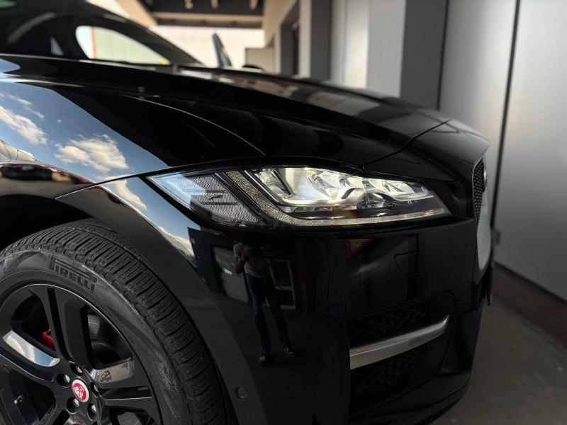 Jaguar F-Pace 2.0d i4 R-Sport awd 180cv auto my20