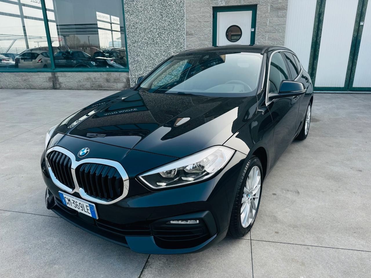 Bmw 116 116d 5p. SPORT