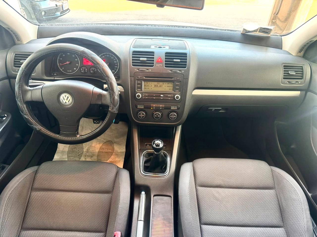 Volkswagen Golf 1.6 16V FSI 5p. Sportline