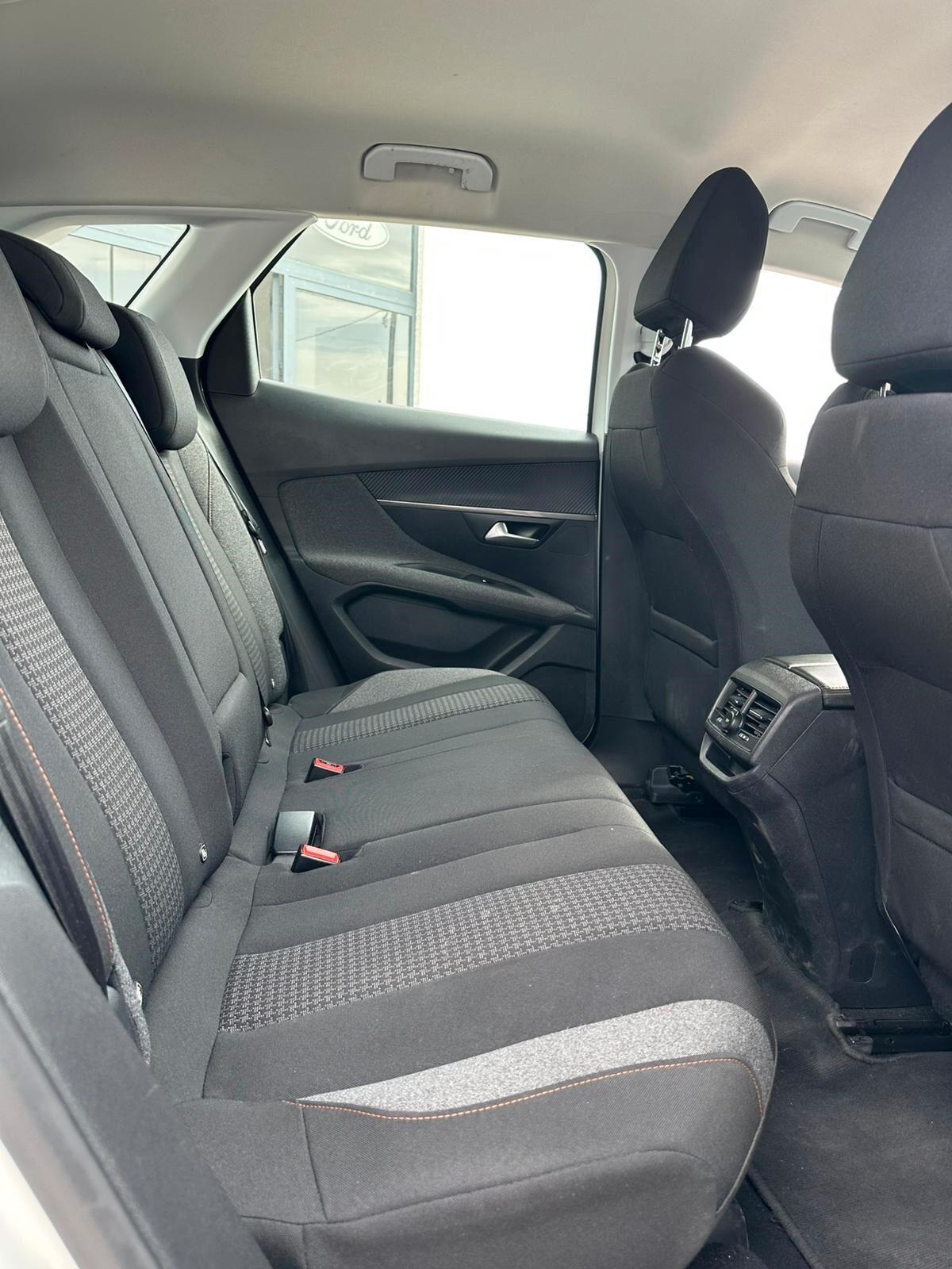 Peugeot 3008 BlueHDi 130 S&S Business