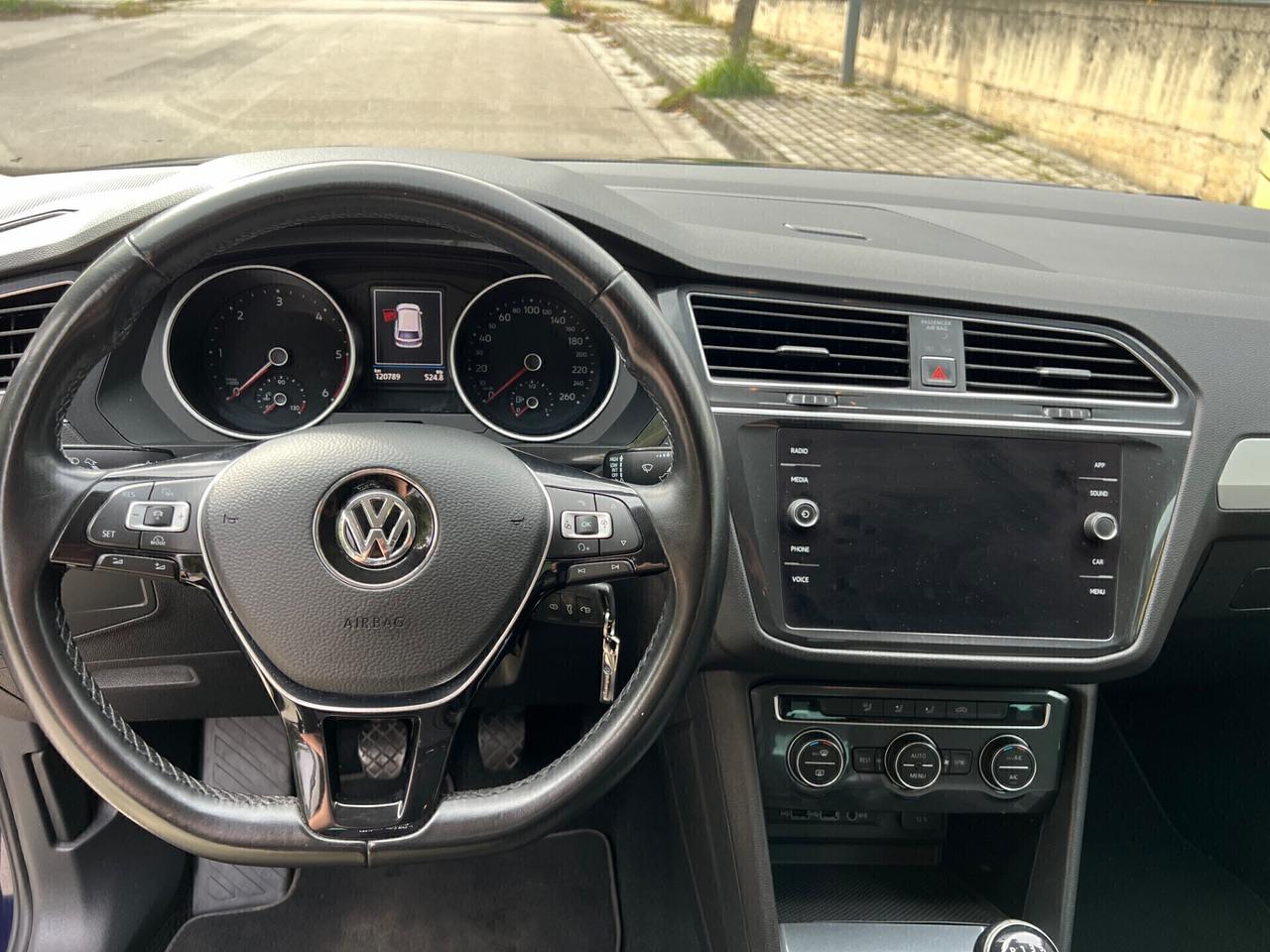 Volkswagen Tiguan 1.6 TDI 116cv R-Line 2018