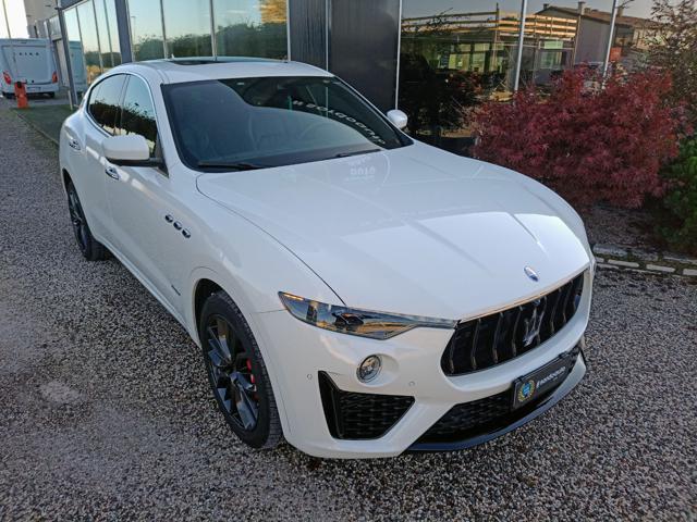MASERATI Levante V6 Diesel 250 CV AWD Gransport