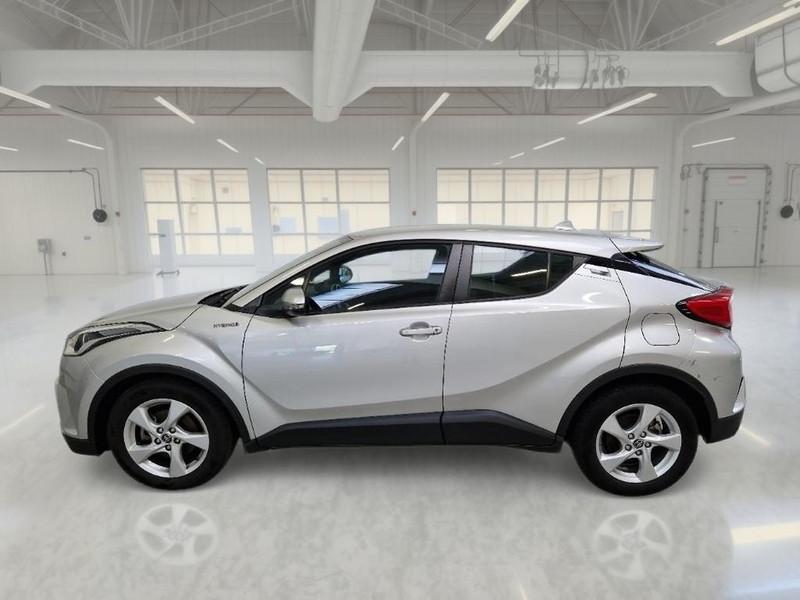 TOYOTA C-HR 1.8H 98CV E-CVT Business