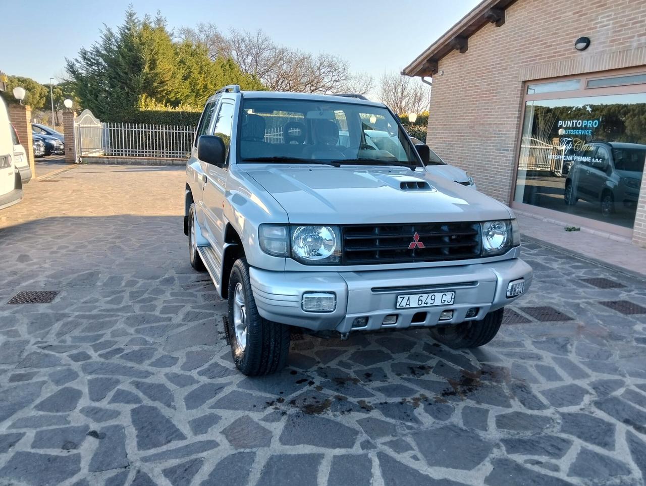 Mitsubishi Pajero 2.8 TDI Metal-top S.S. GLx Target