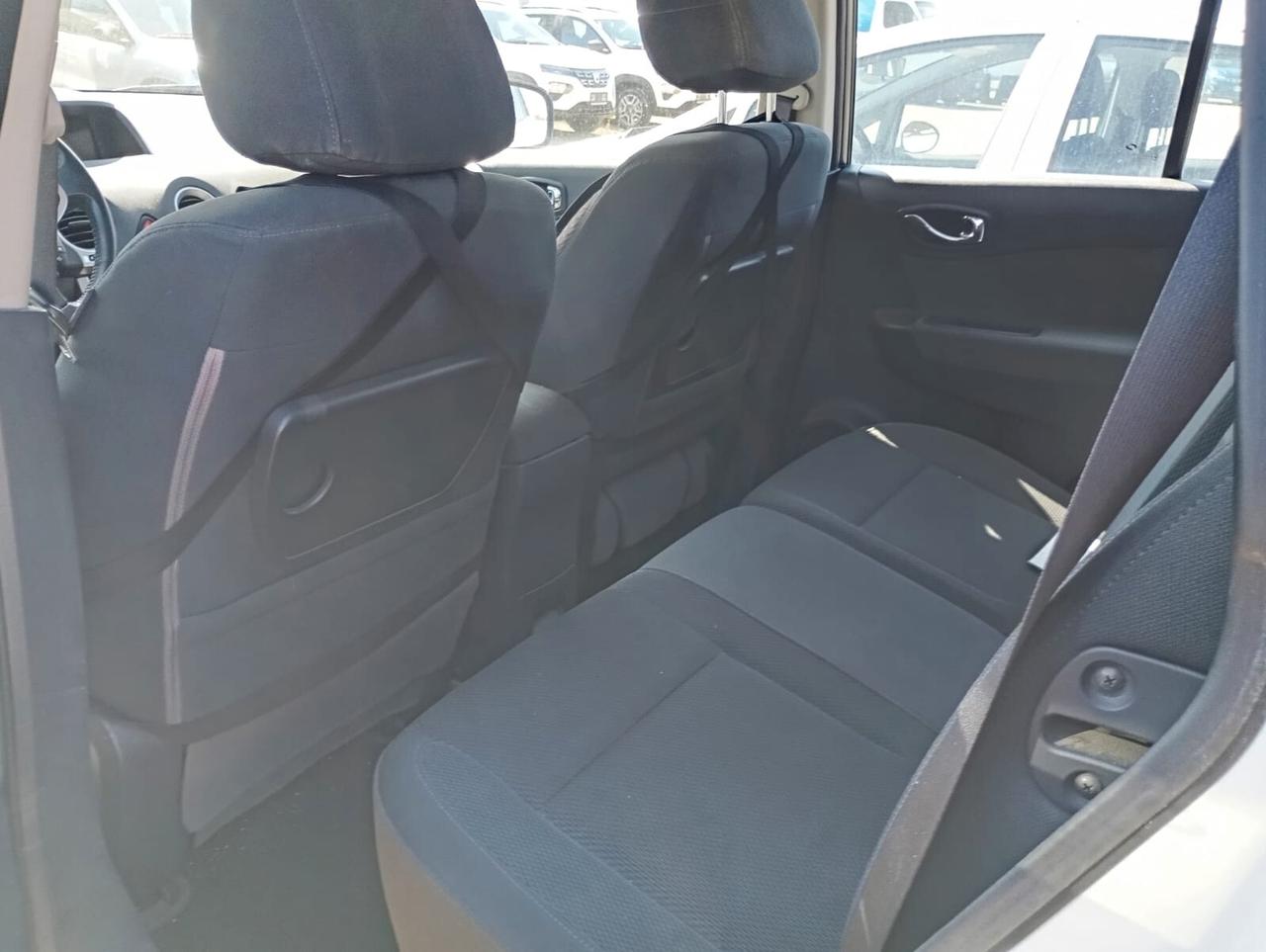 Renault Scenic Scénic xmod CDI SES BOSE