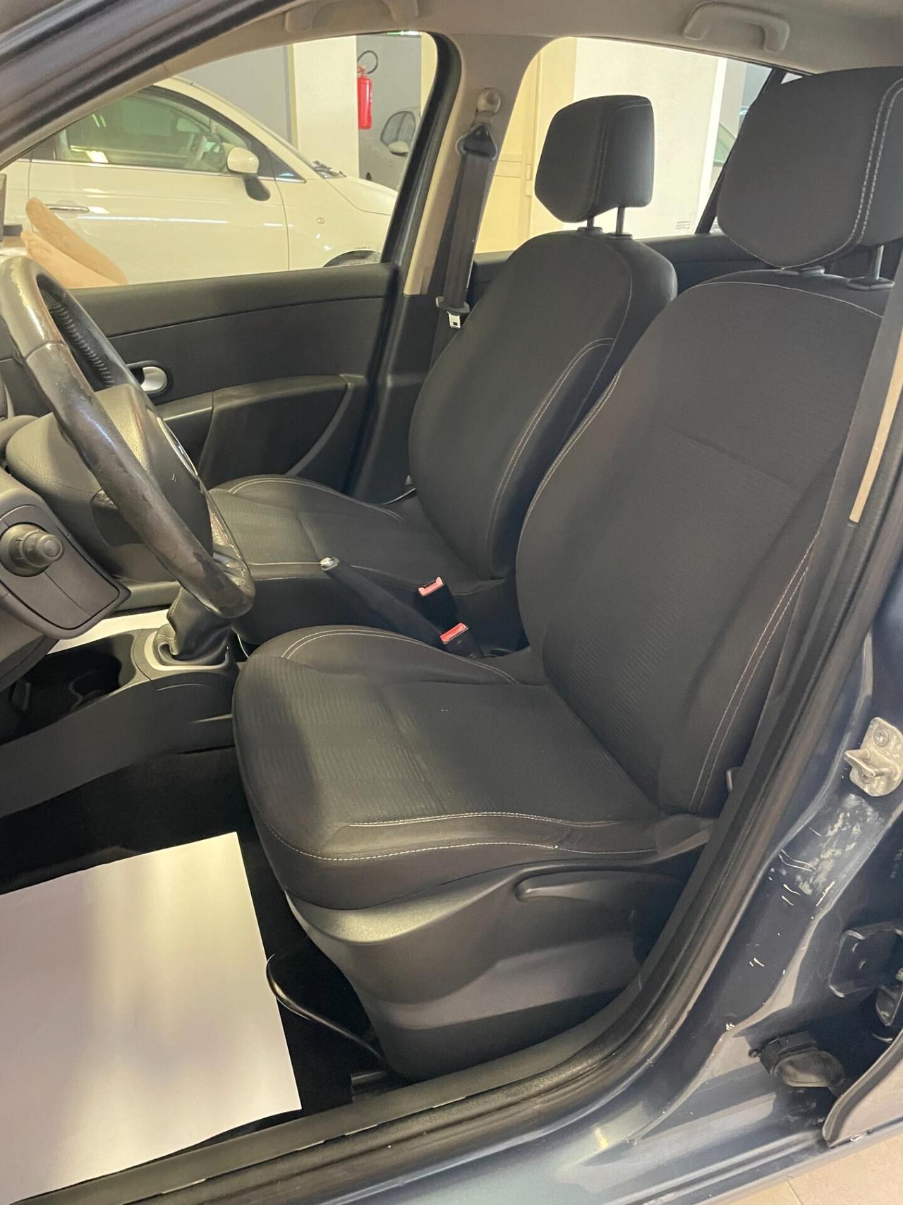 Renault Clio 1.2 GPL 5p Dynamique Distribuzione Tagliandata Neopatentati