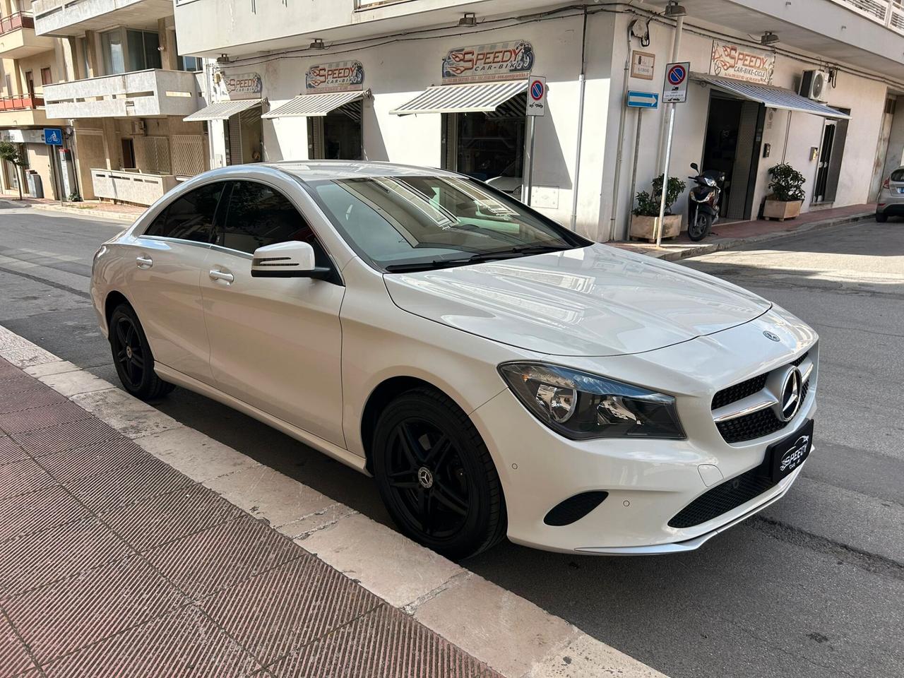 Mercedes-benz CLA 180 d "73.000 KM"