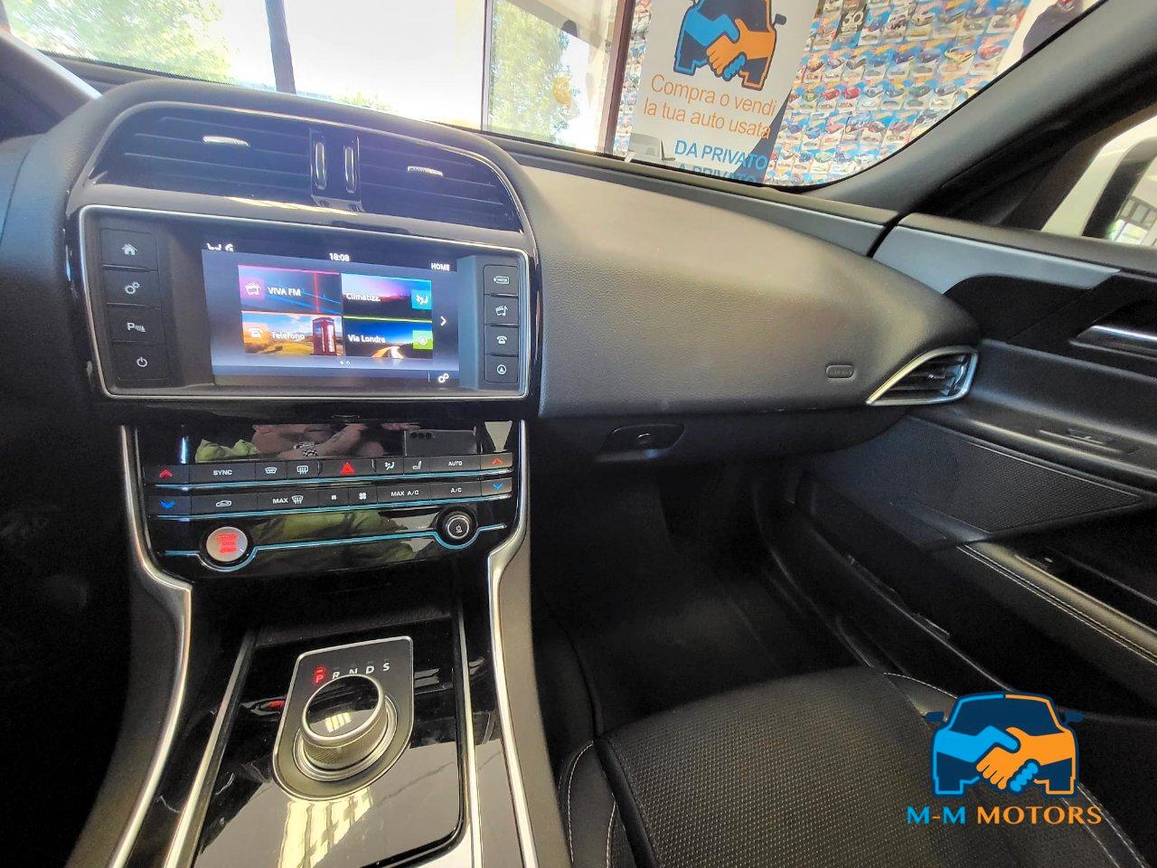 Jaguar XE Berlina XE 2.0d R-Sport 180cv auto