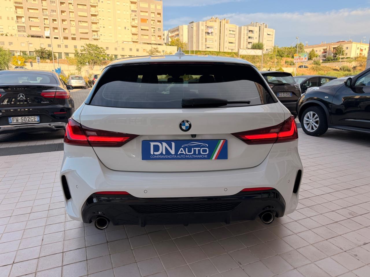 Bmw 118 118d 5p. Msport