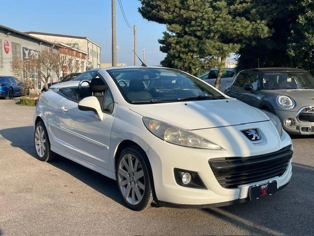 Peugeot 207 1.6 8V HDi 112CV CC Féline