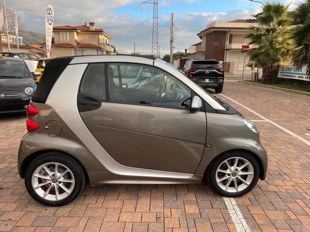 Smart ForTwo 1000 52 kW MHD cabrio passion
