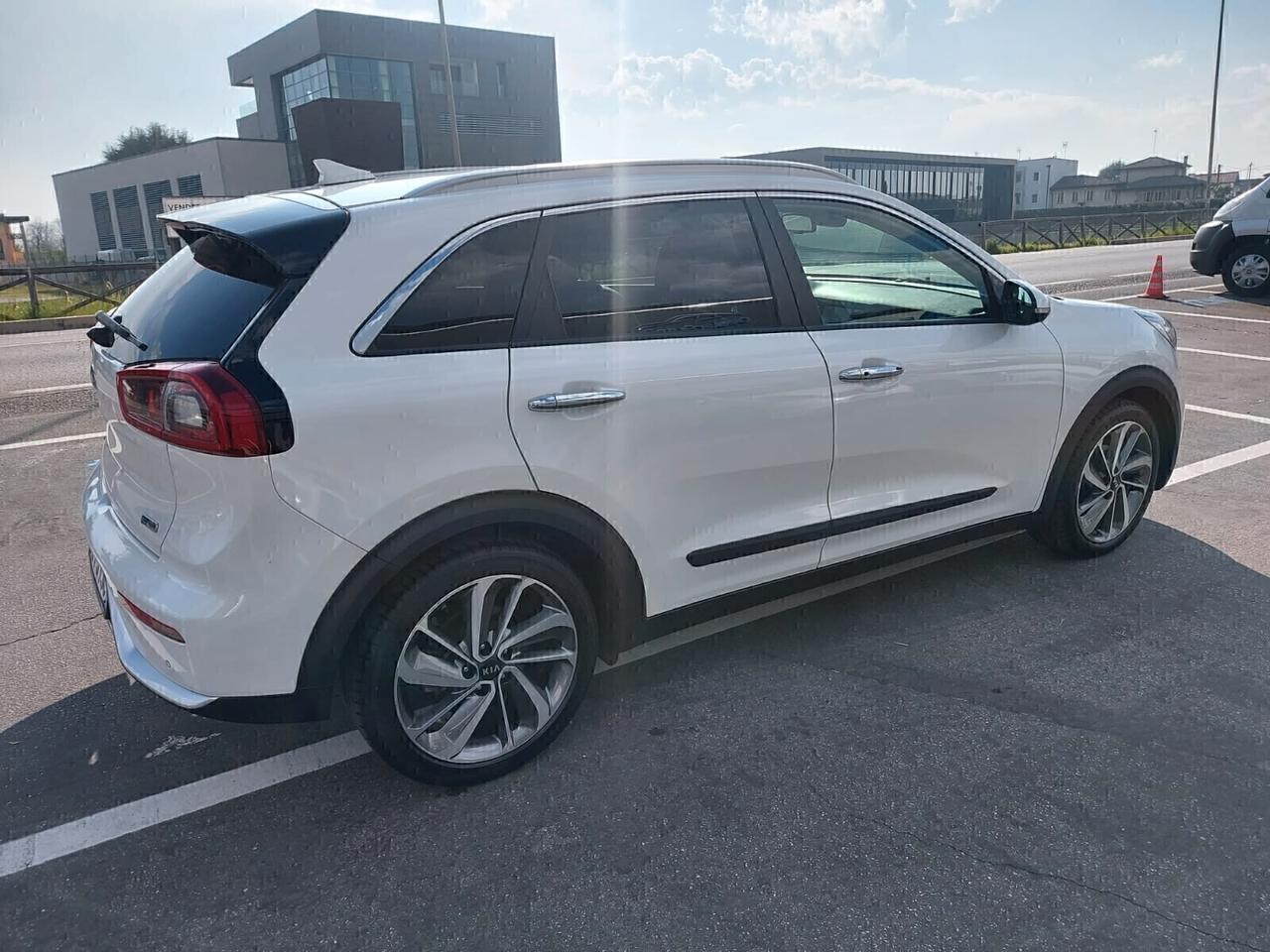 Kia Niro 1.6 GDi DCT HEV Style *PIENO OMAGGIO*