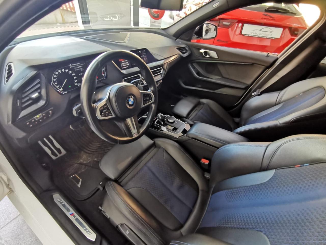 Bmw 118 118d 5p. Msport