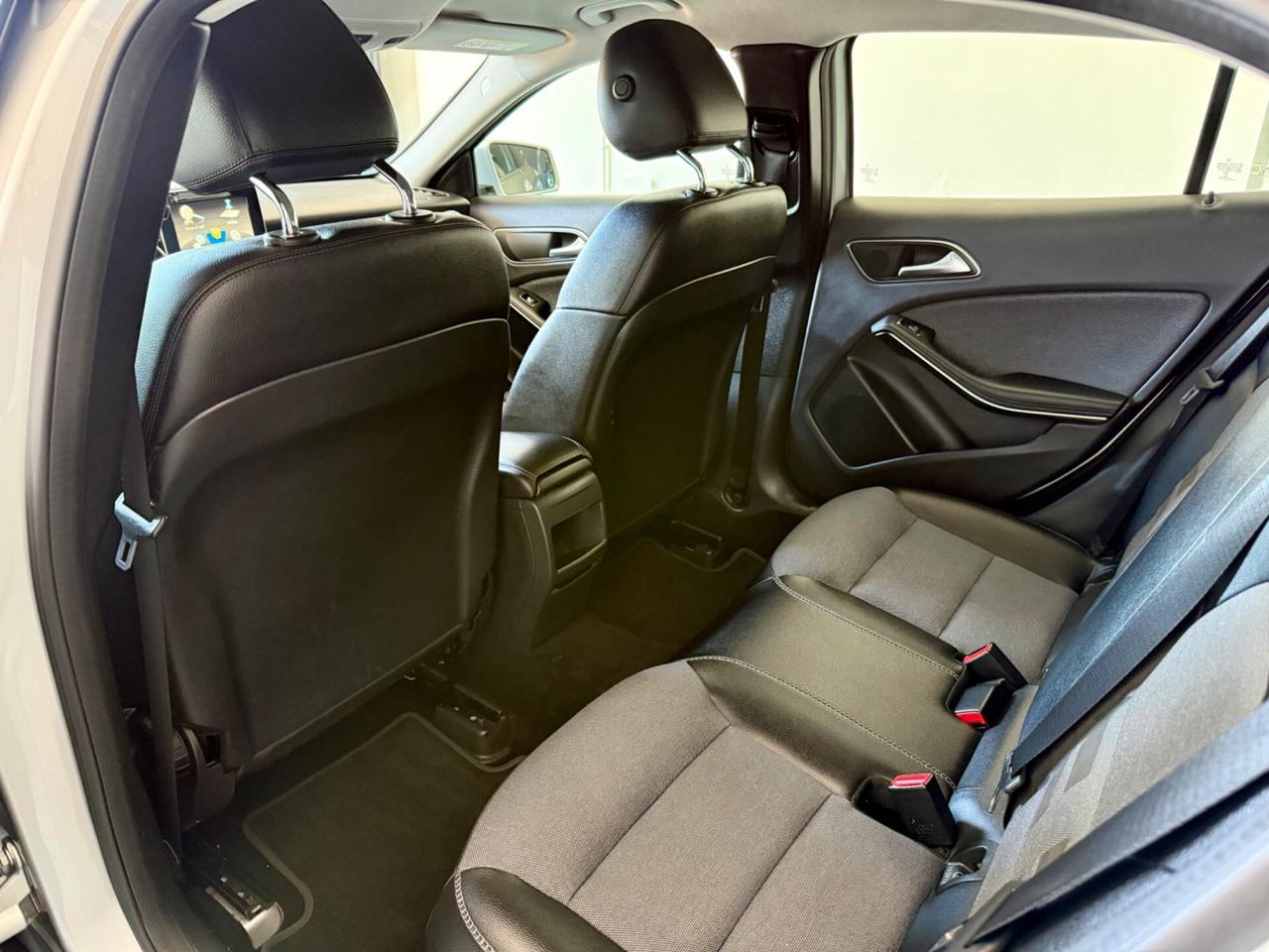 Mercedes-benz GLA 200 d Sport