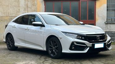 Honda Civic 1.0T 5P Elegance Navi OK NEOPATENTATI