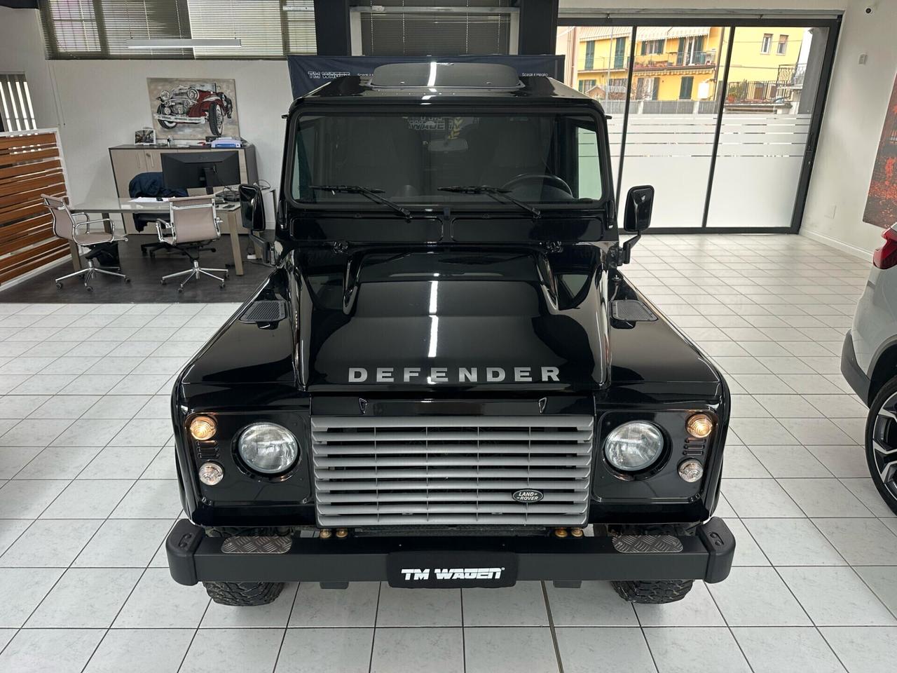 Land Rover Defender 90 2.2 td SW SE