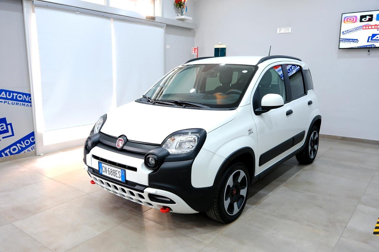 Fiat Panda Cross 70cv HYBRID CARPLAY
