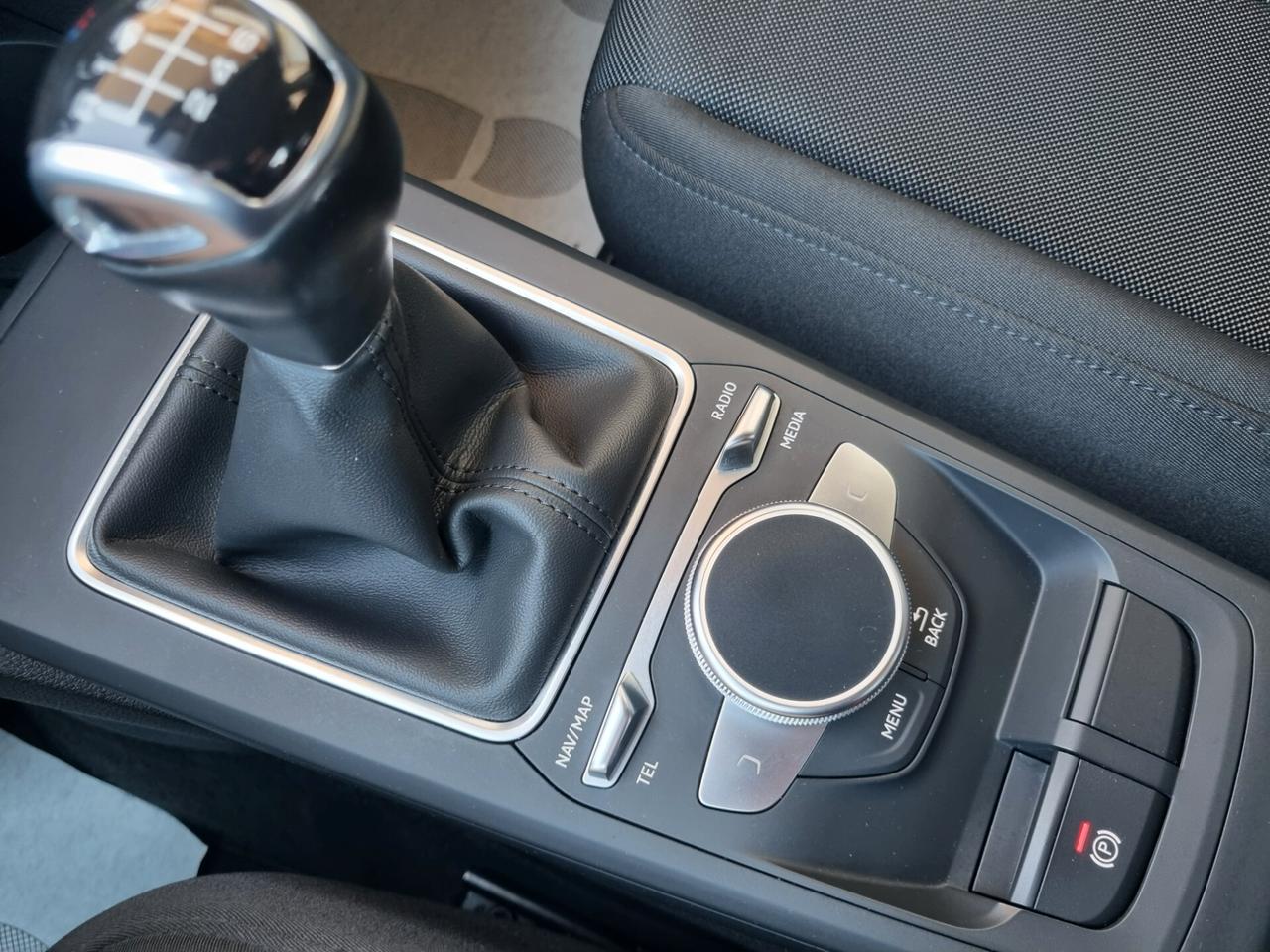 Audi Q2 30 TFSI Business