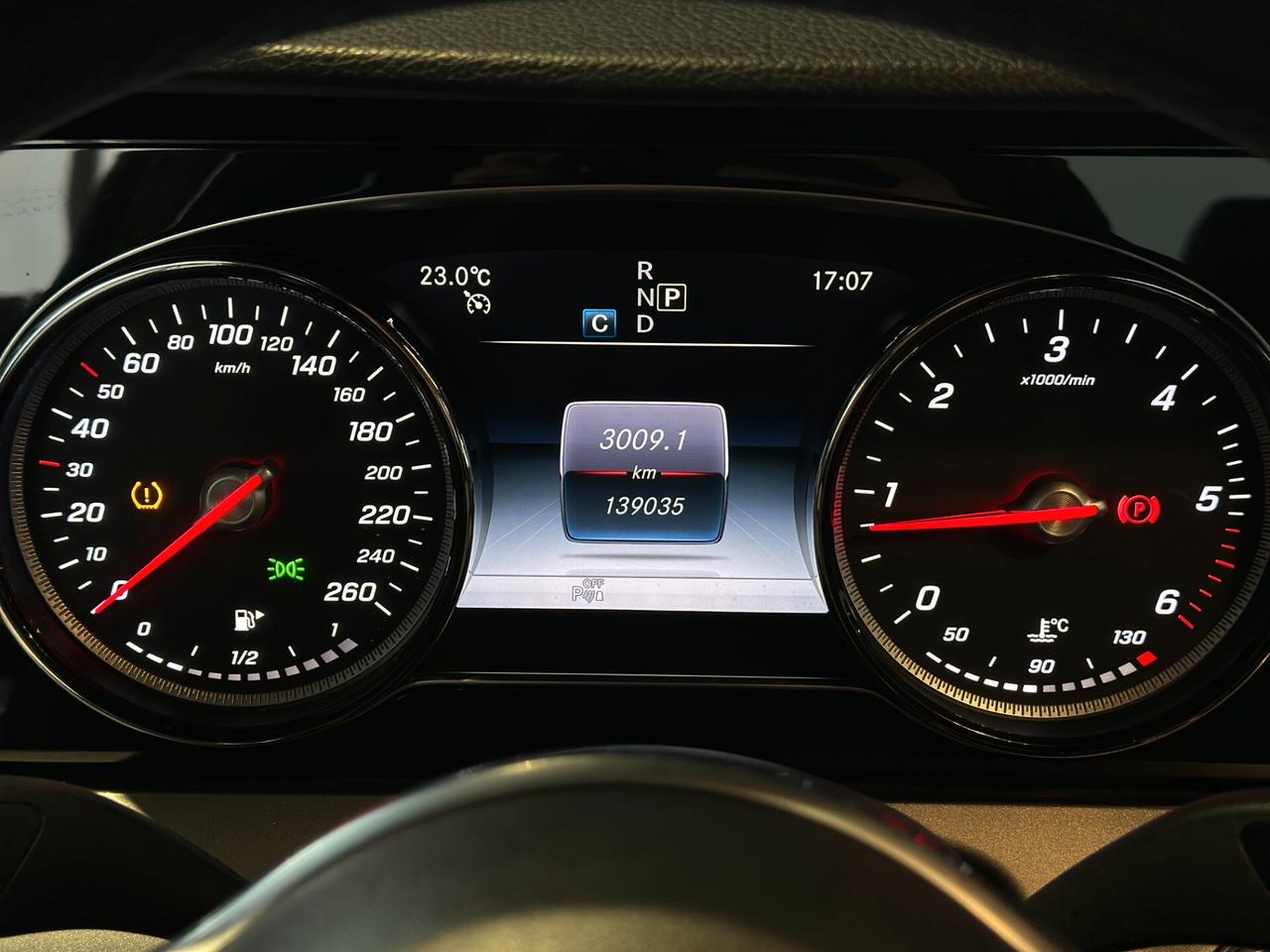 Mercedes-benz E 220 d Auto Premium Plus