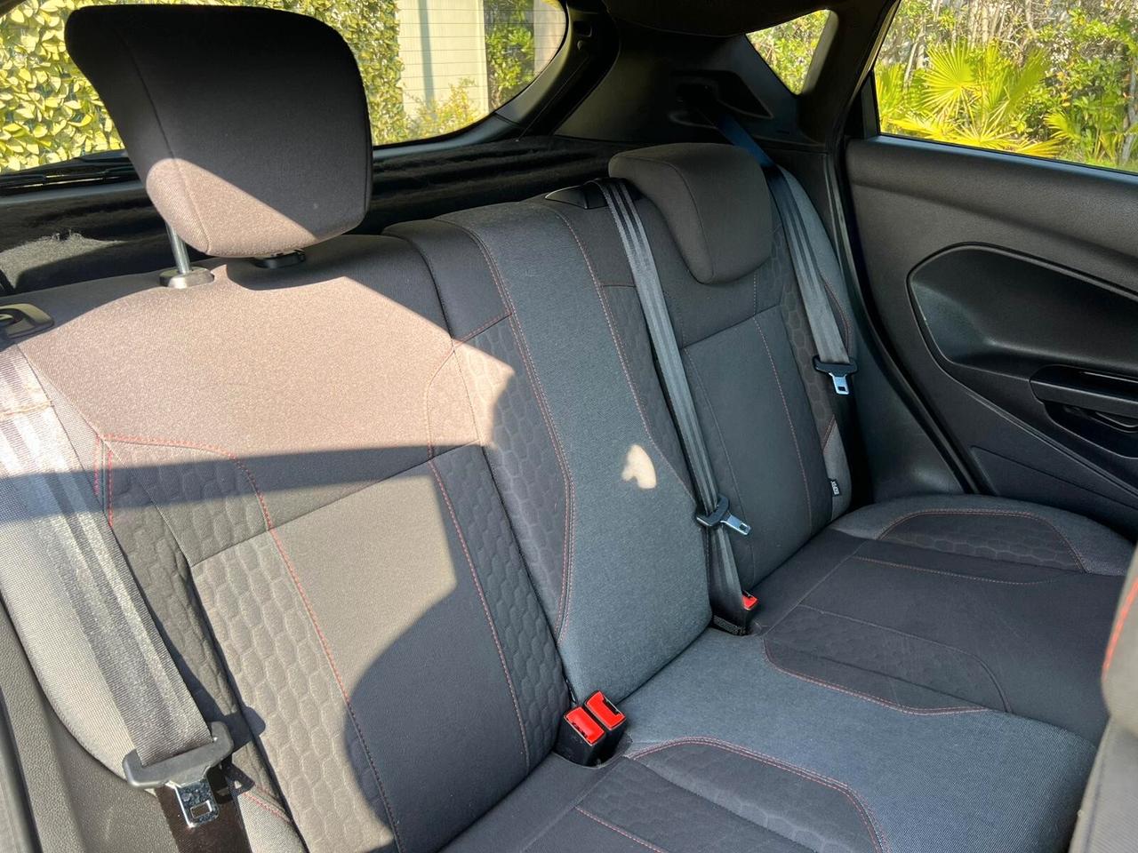 Ford Fiesta 1.5 TDCi 75CV 5 porte ST-Line