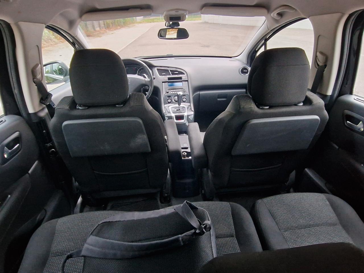 Peugeot 5008 1.6 e-HDi 112CV Stop&Start cambio robotizzato Family