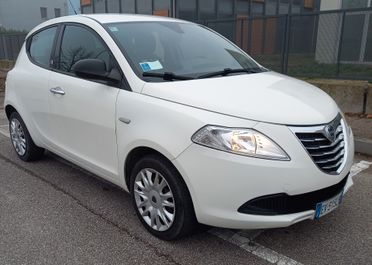 Lancia Ypsilon 1.2 69 CV 5 porte GPL Ecochic Silver