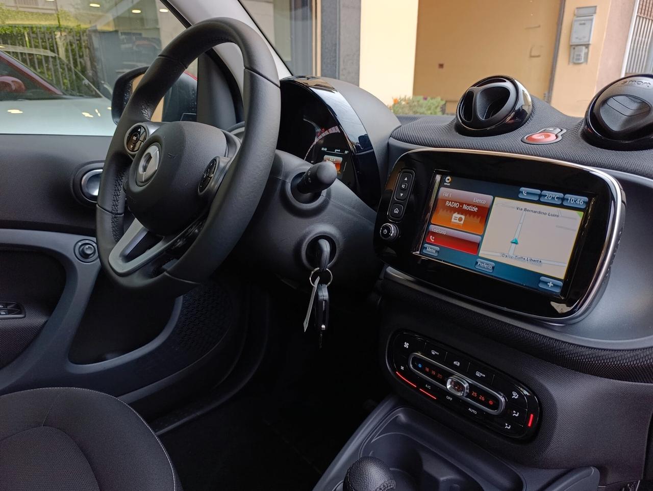 Smart ForTwo 70 1.0 twinamic Passion 2019 solo km 26.156
