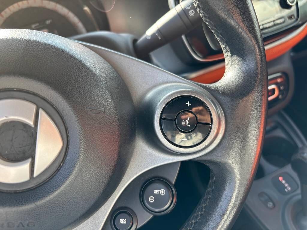 Smart ForTwo 70 1.0 2016/105.000 KM Tua a soli 115 Euro al mese