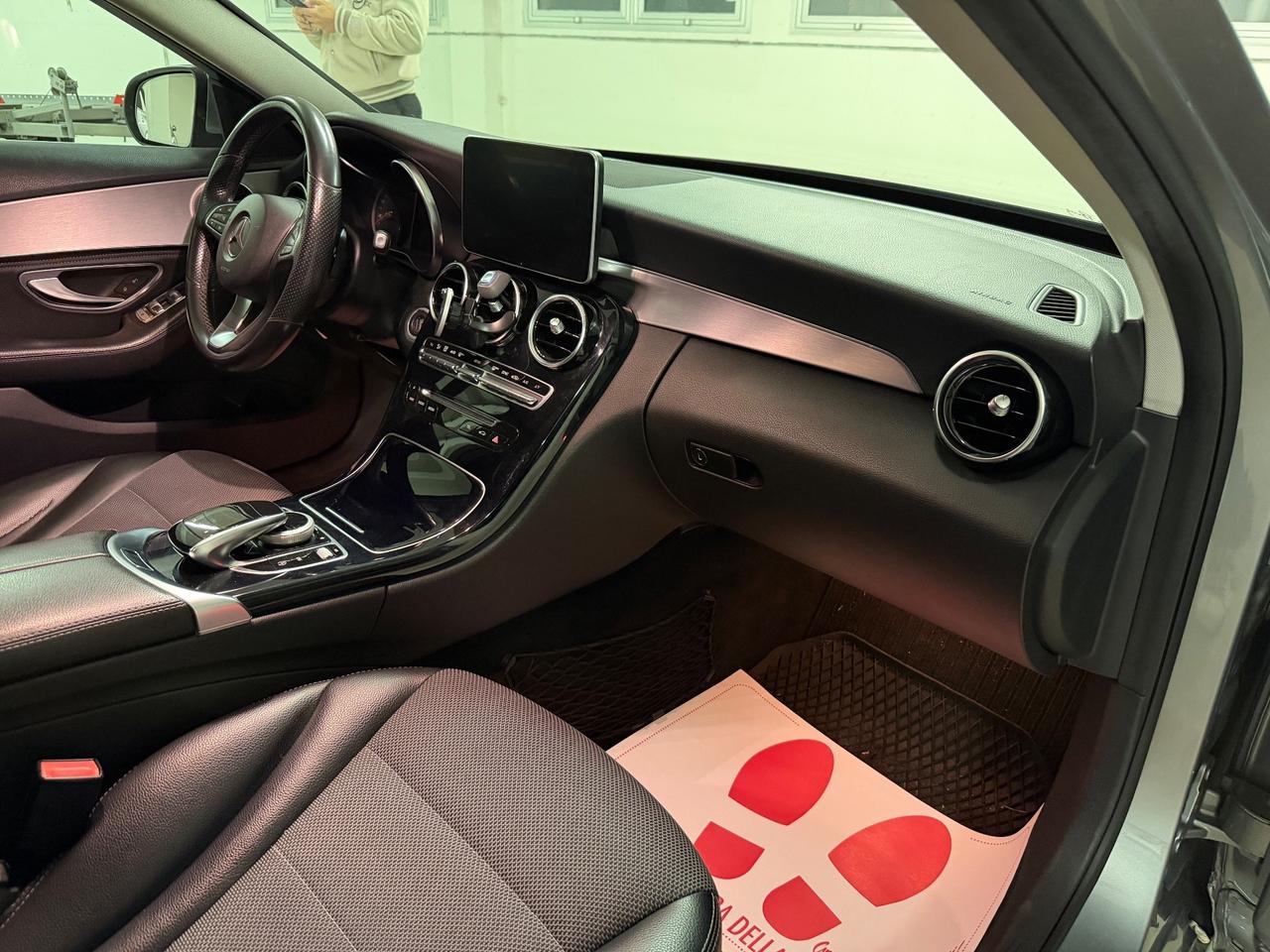 Mercedes-benz C 220 Premium AMG