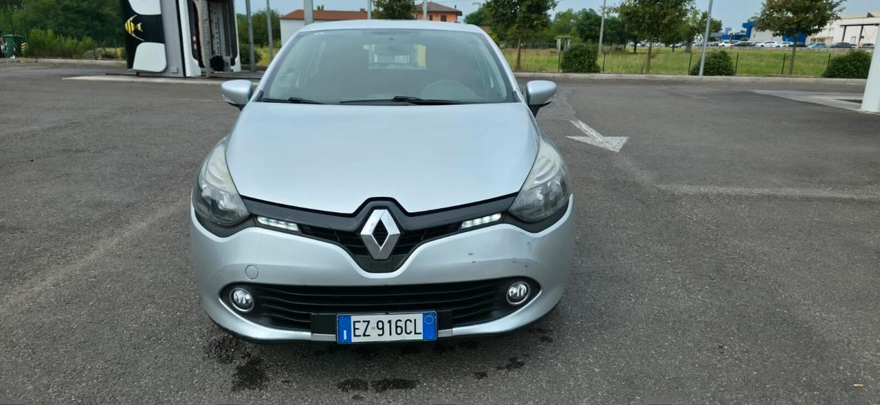 Renault Clio 1.2 75CV GPL 5 porte Costume National