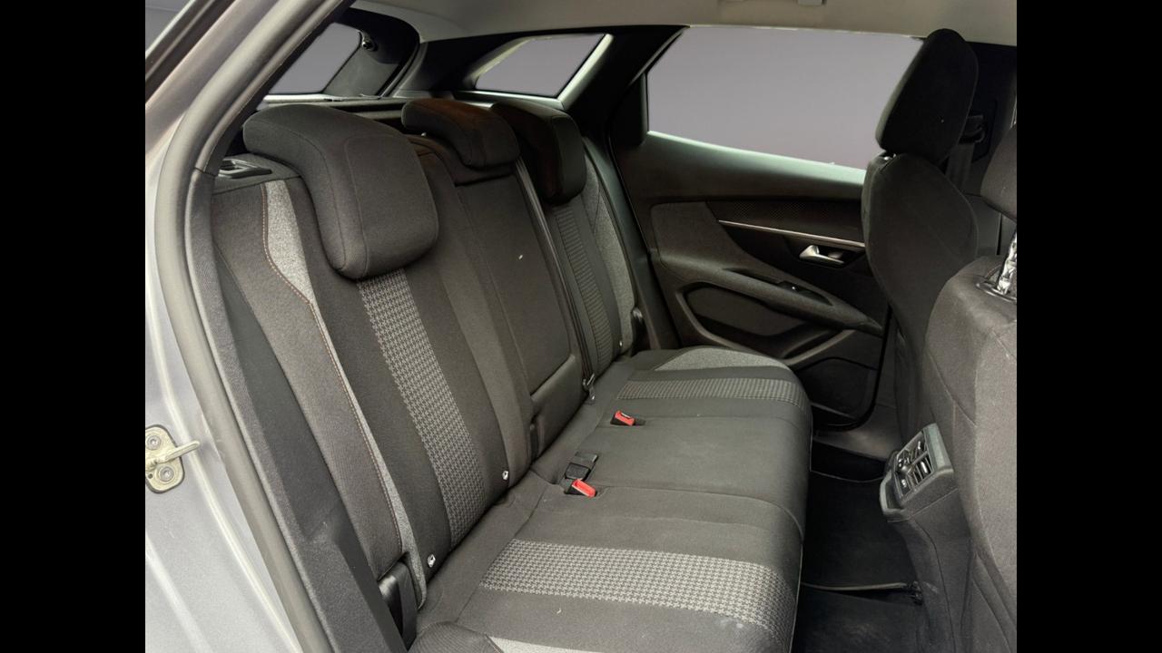 PEUGEOT 3008 II - 3008 1.5 bluehdi Active s&s 130cv eat8