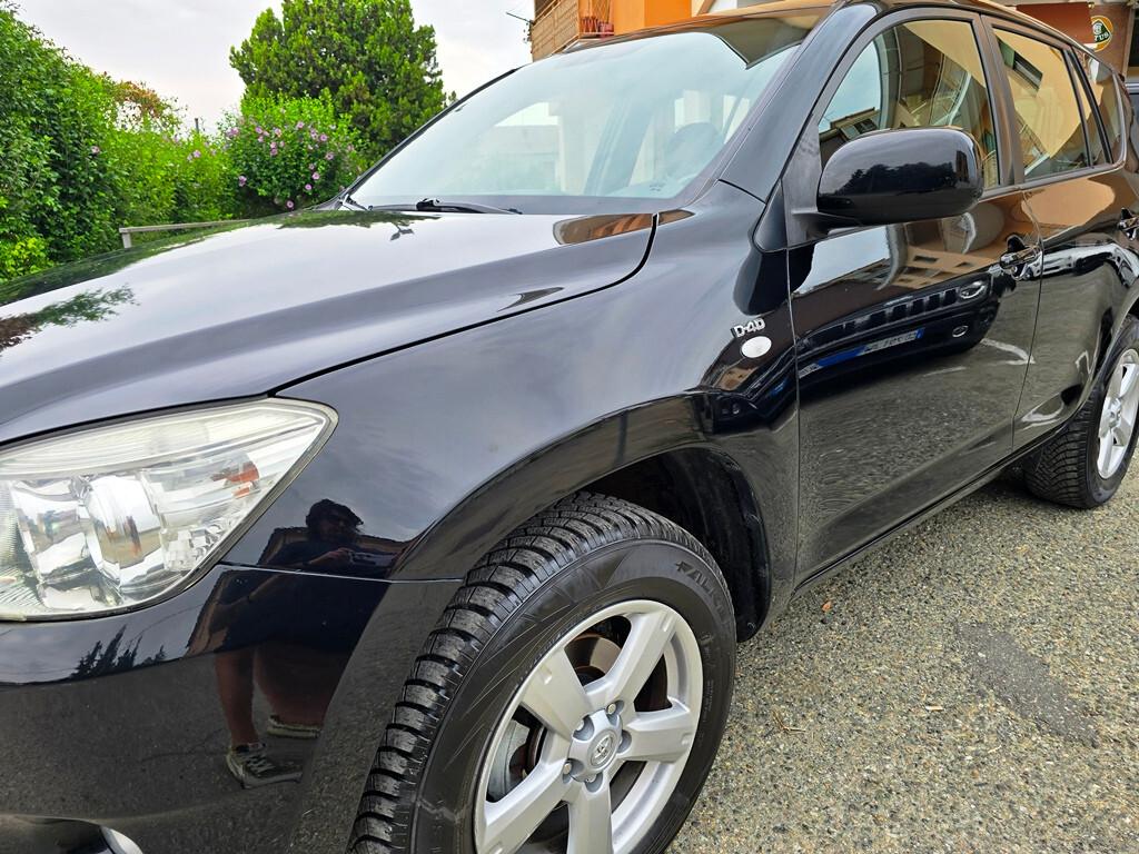 Toyota RAV 4 RAV4 2.2 D-4D 136 CV Luxury