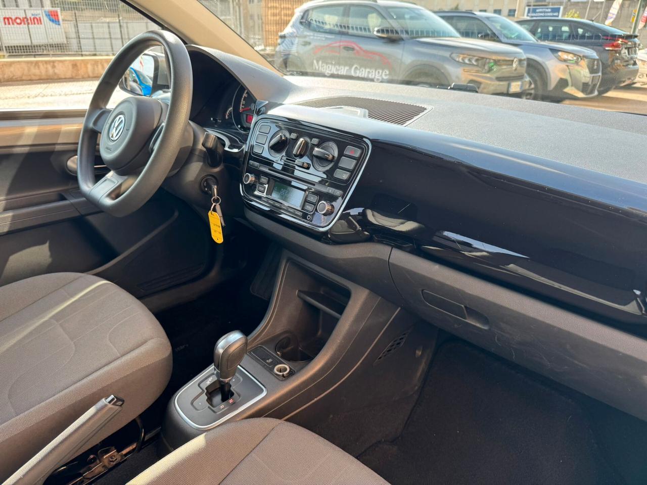 Volkswagen up! 1.0 5p. take